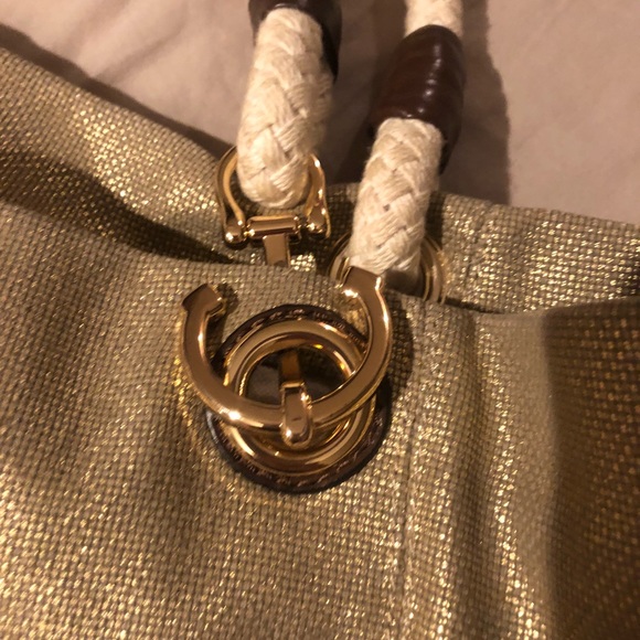 Michael Kors gold purse - Picture 3 of 5